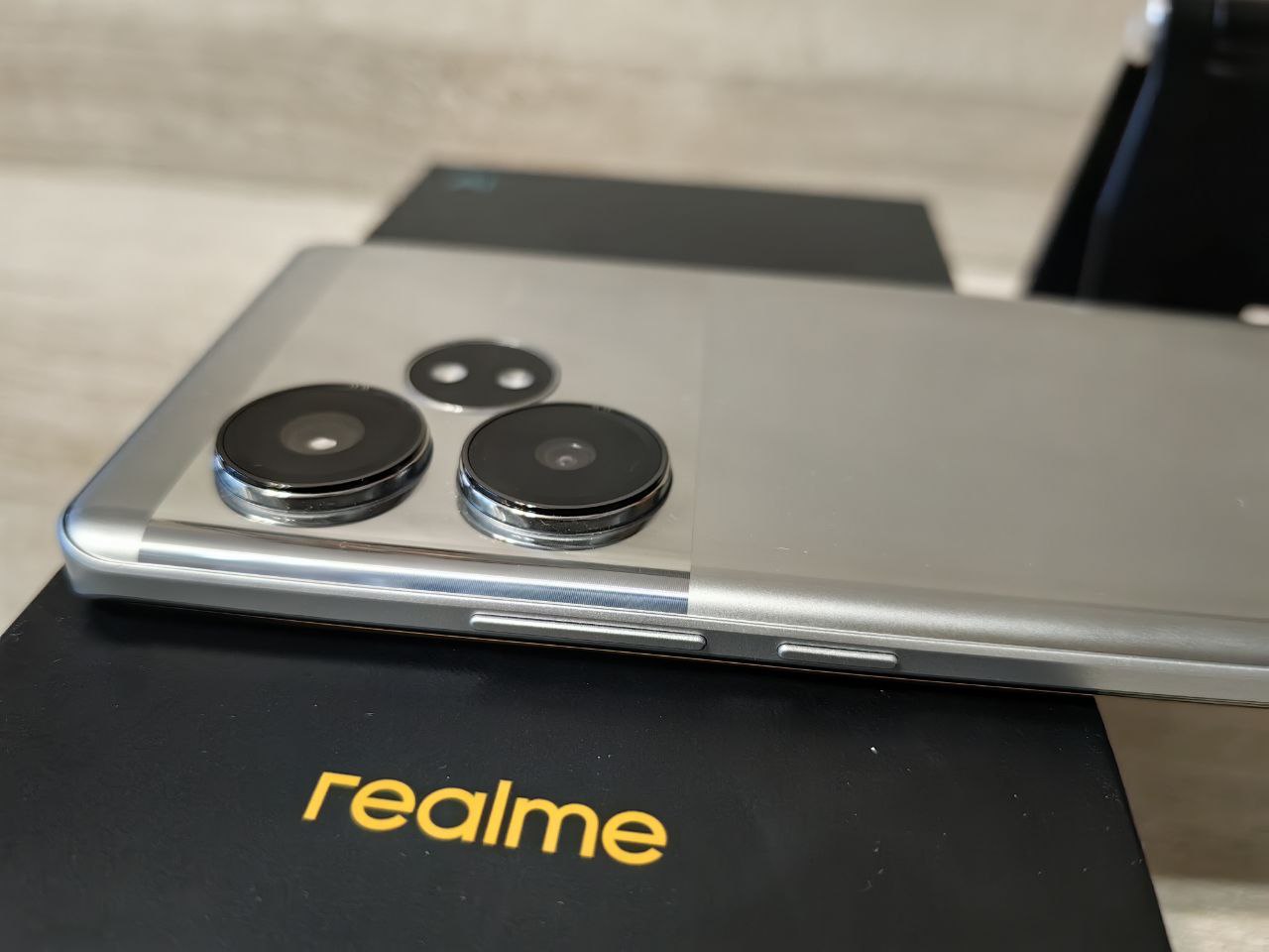 realme GT 6T