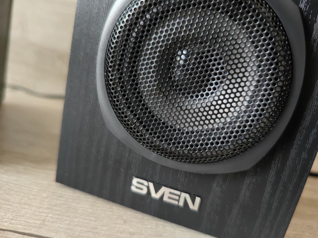 SVEN SPS-585