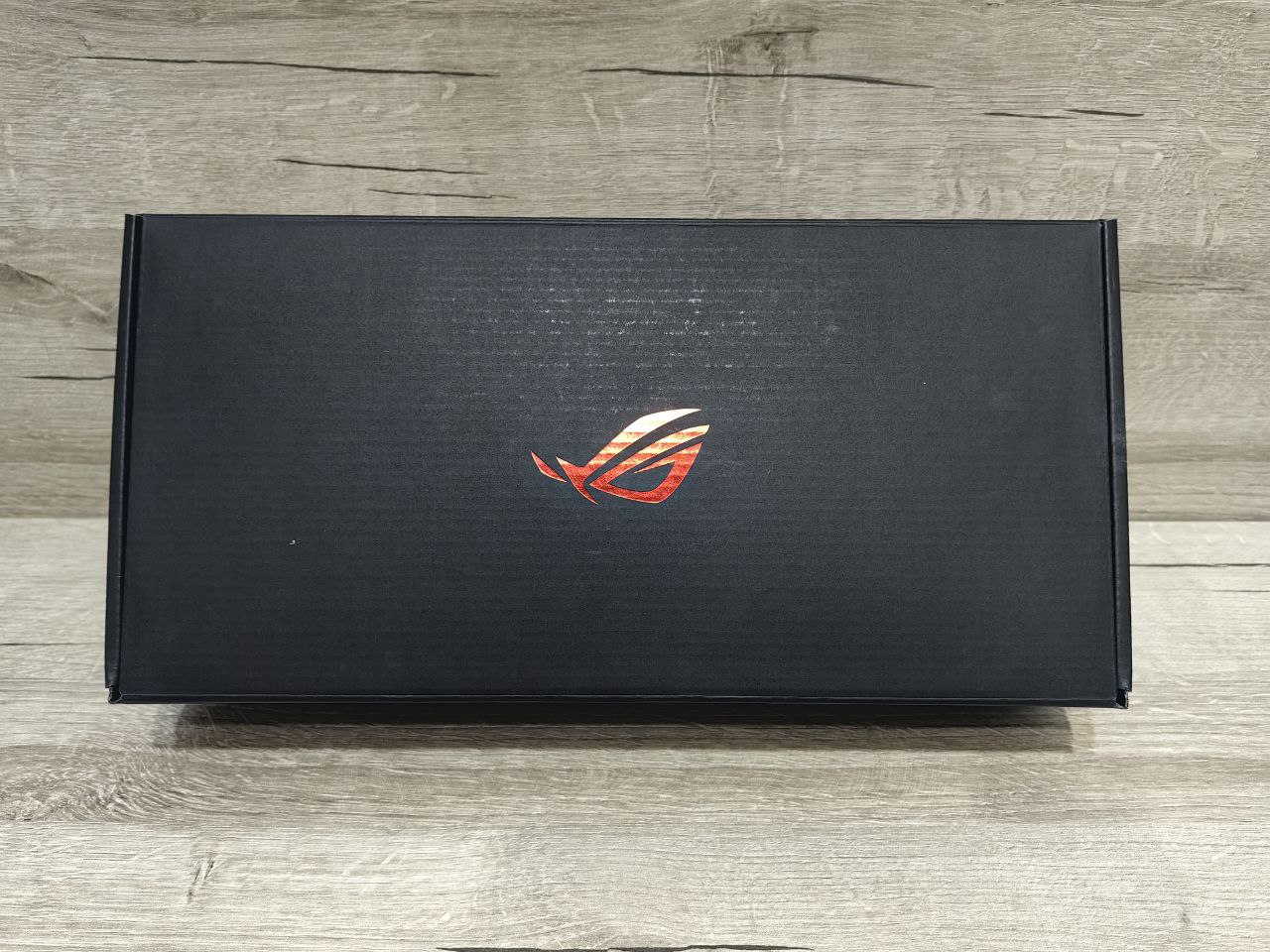 ASUS ROG AZOTH