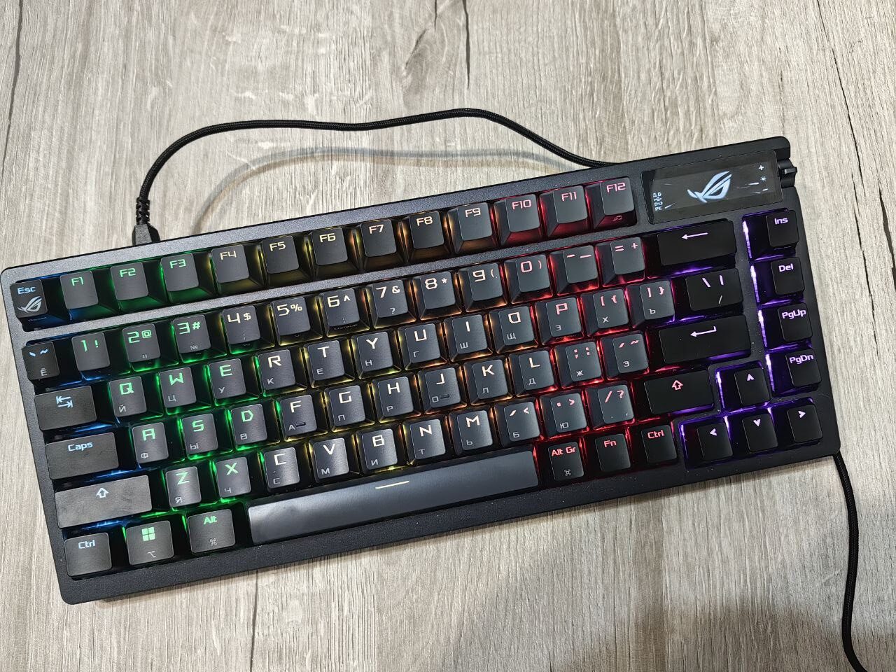 ASUS ROG AZOTH