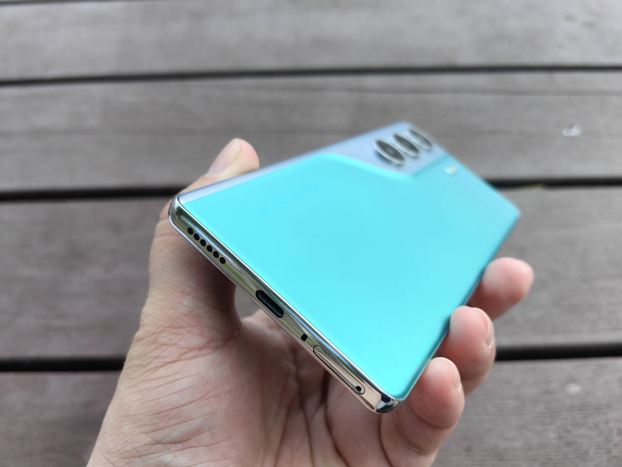 Обзор TECNO CAMON 40 Pro: мощь, ИИ и стиль