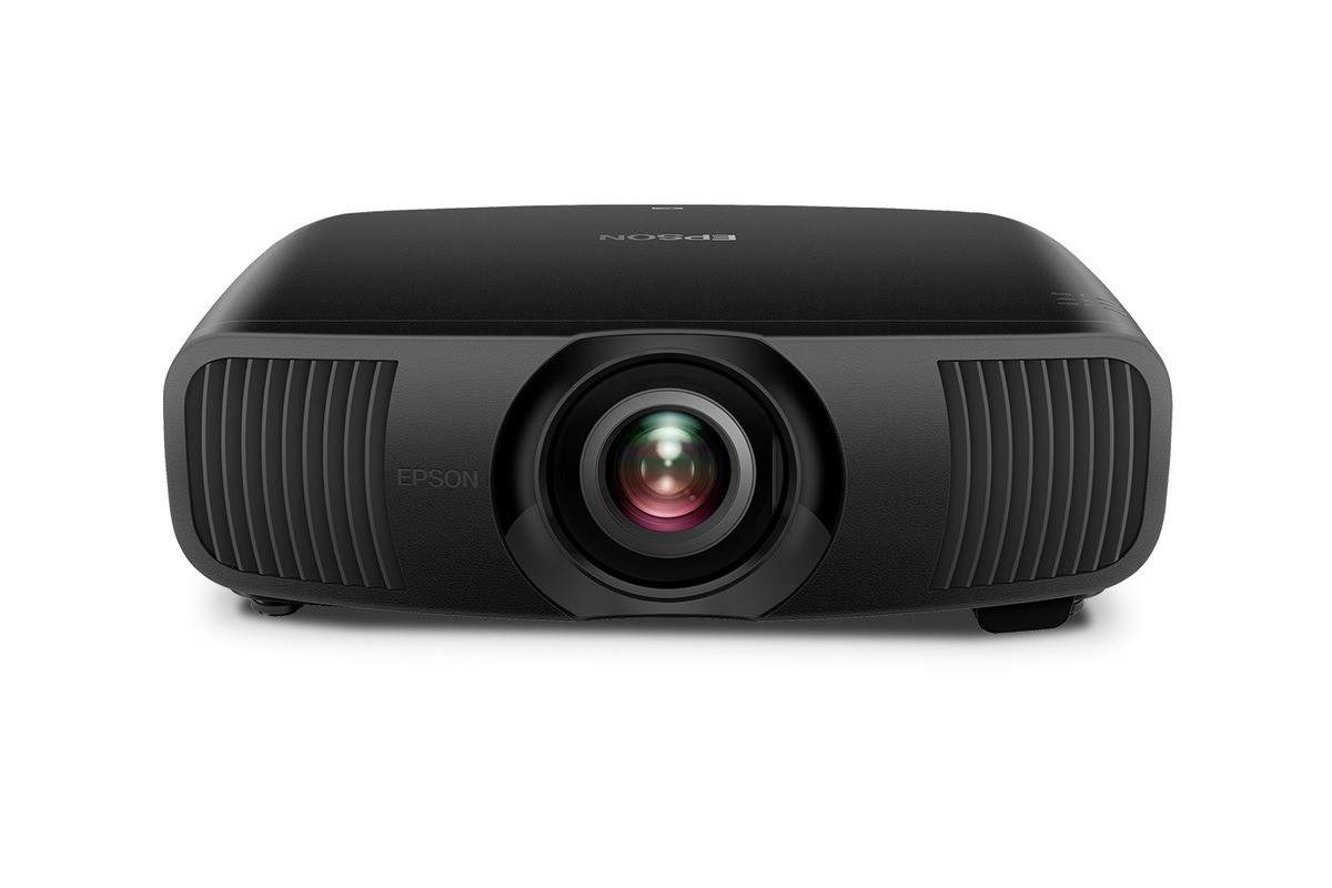 Epson LS9000 — лазерный 4K проектор для геймеров