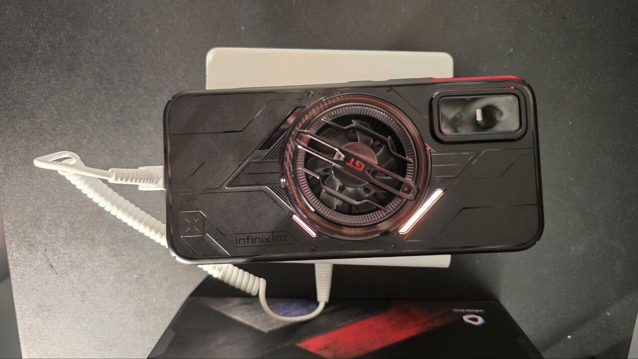 Infinix запустила игровой смартфон GT 30 Pro