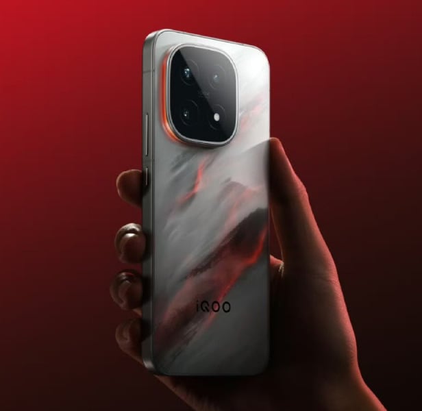 iQOO 15 получит 50Мп перископную камеру и 2K экран