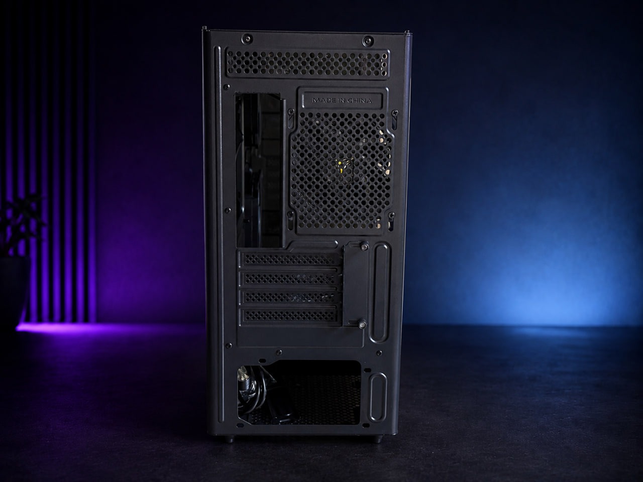 Zone 51 FURY Black: обзор корпуса для сборки игрового ПК