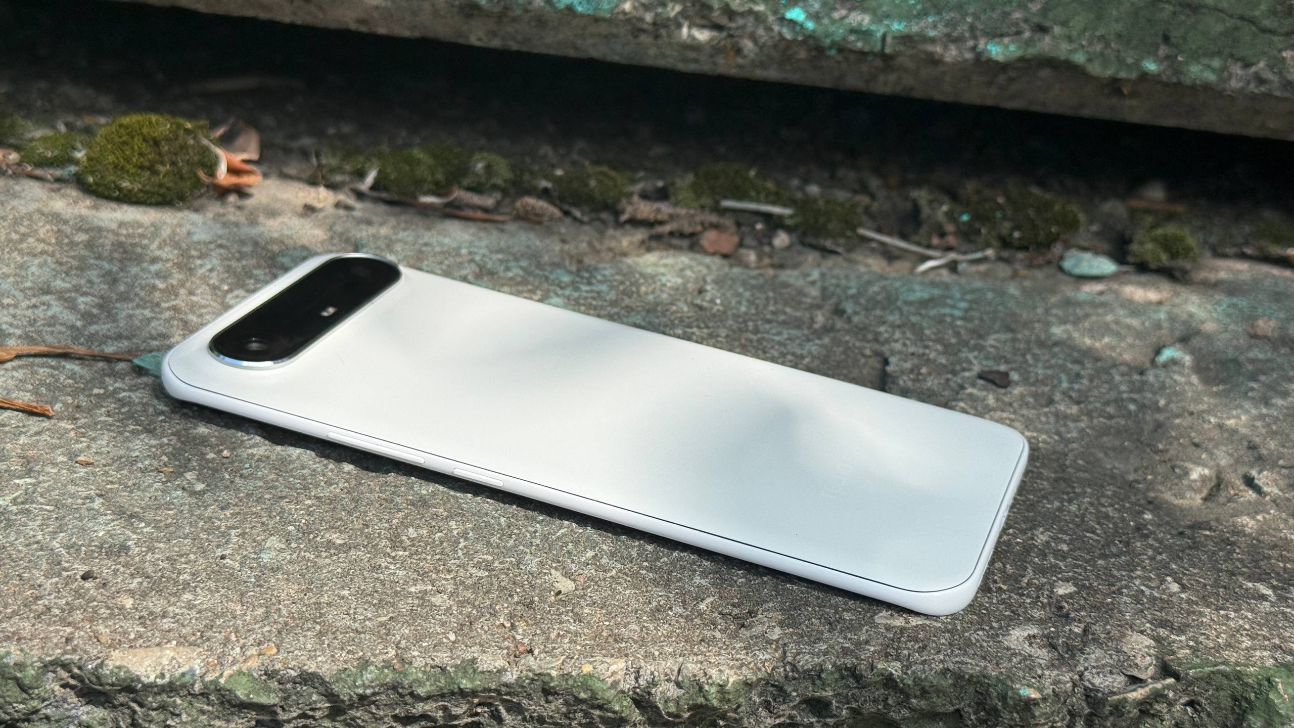Обзор Tecno Spark Slim