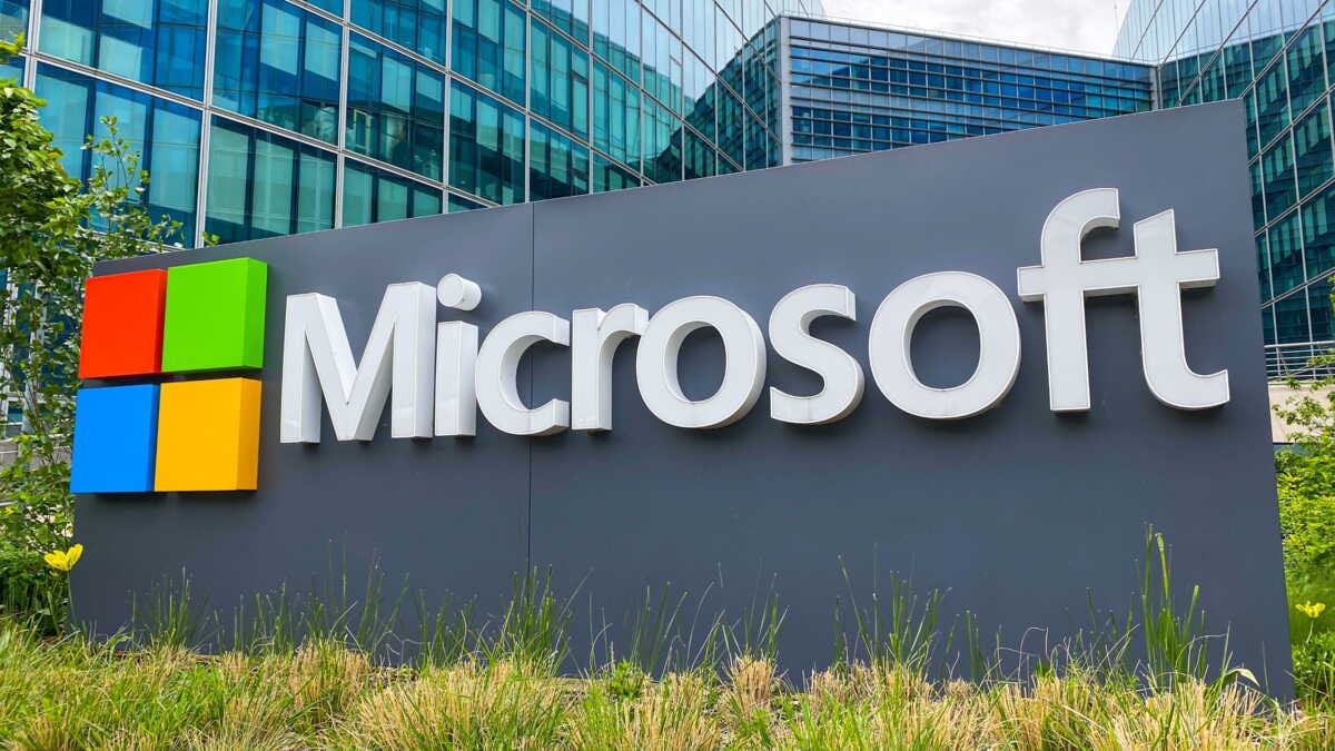 Профсоюзы подали жалобу на Microsoft из-за увольнений в Xbox