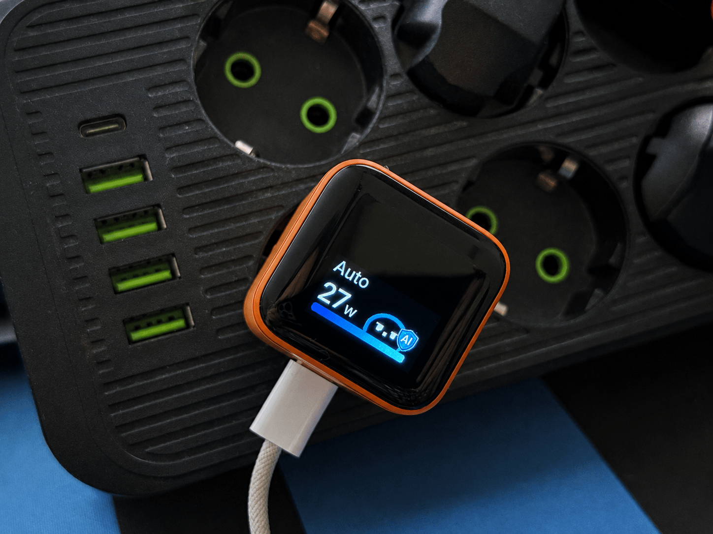 Anker Nano 45W Smart Display