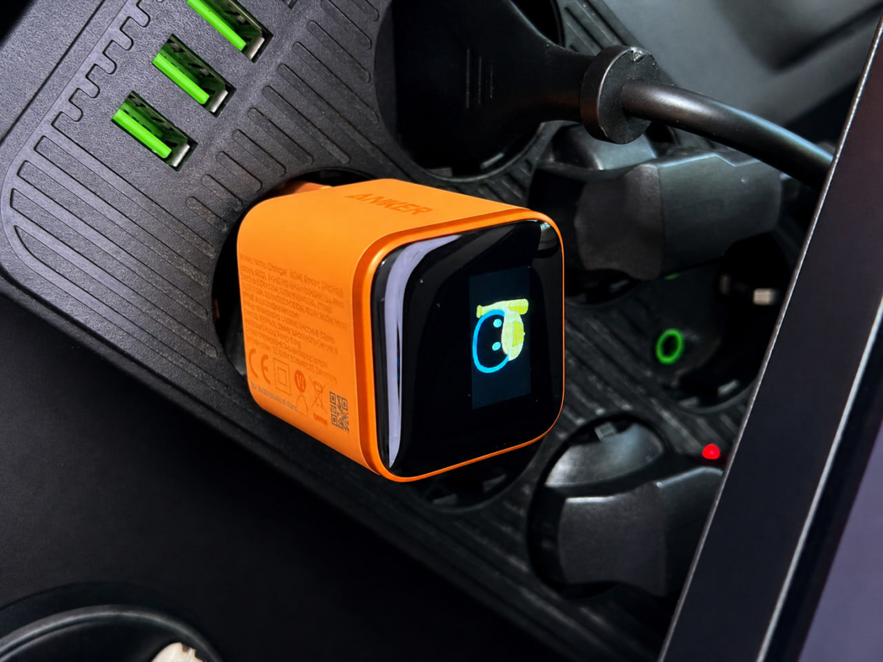 Anker Nano 45W Smart Display