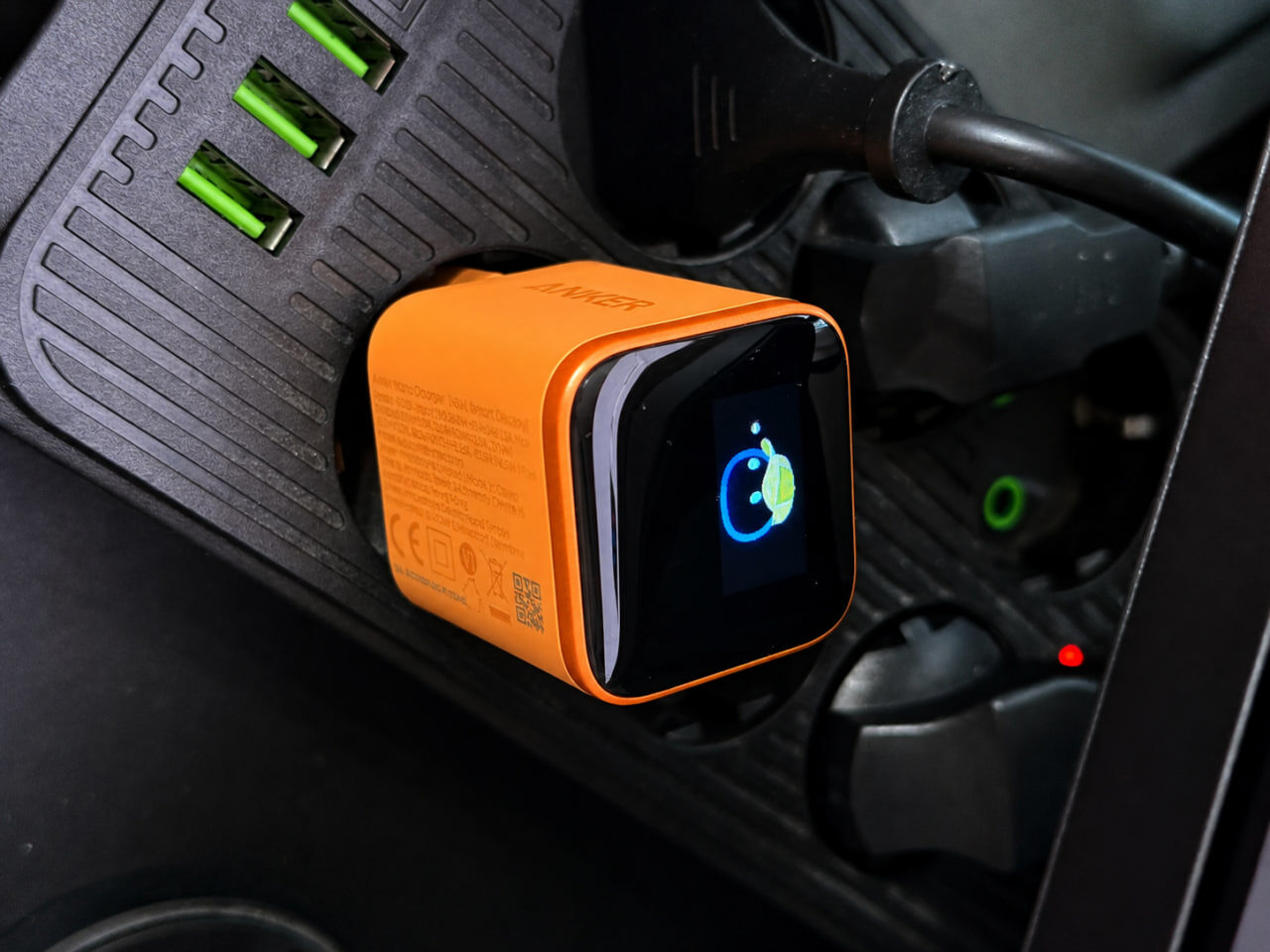 Anker Nano 45W Smart Display