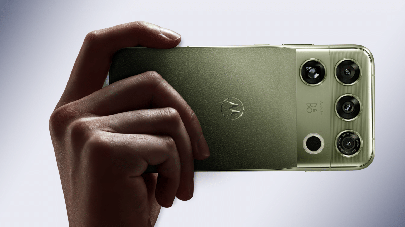 Motorola Signature 27 с камерой на 200 Мп
