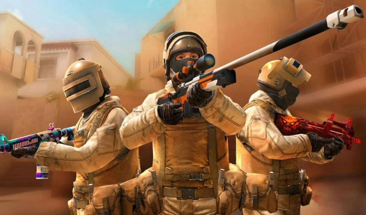 Промокоды Standoff 2: трое вооружённых бойцов на городской карте