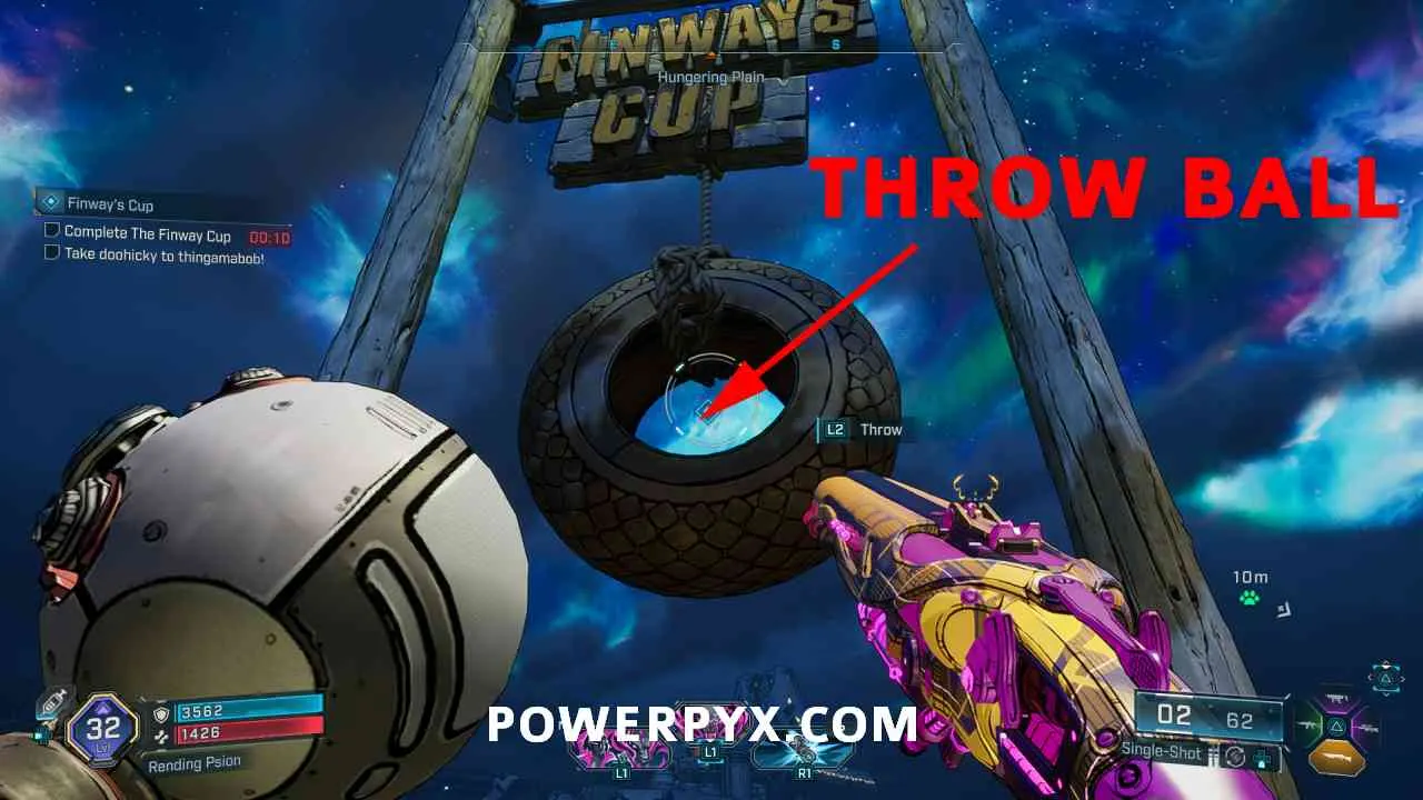 Финальный бросок мяча через шину в Finway’s Cup