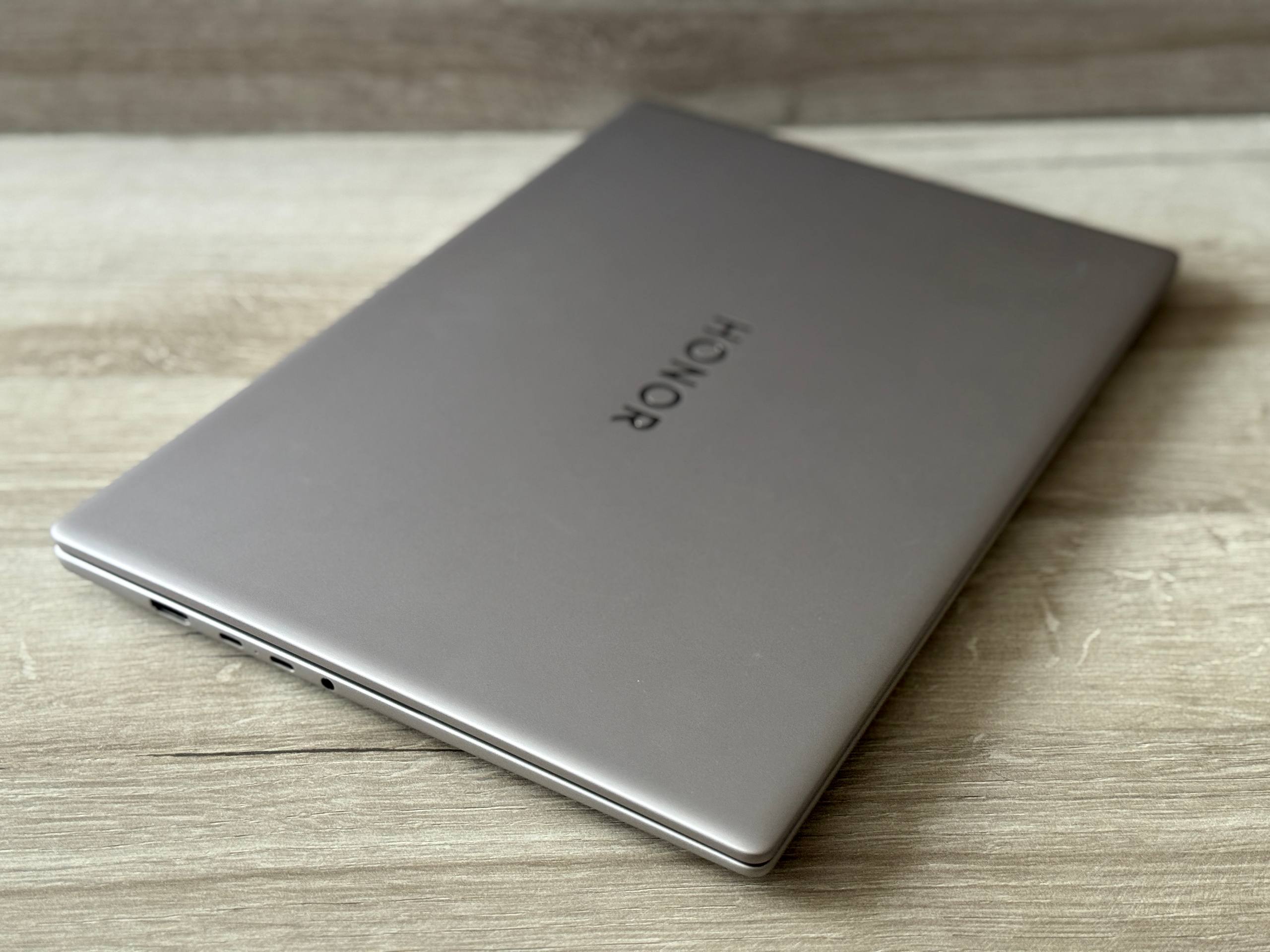 HONOR MagicBook 16 2026