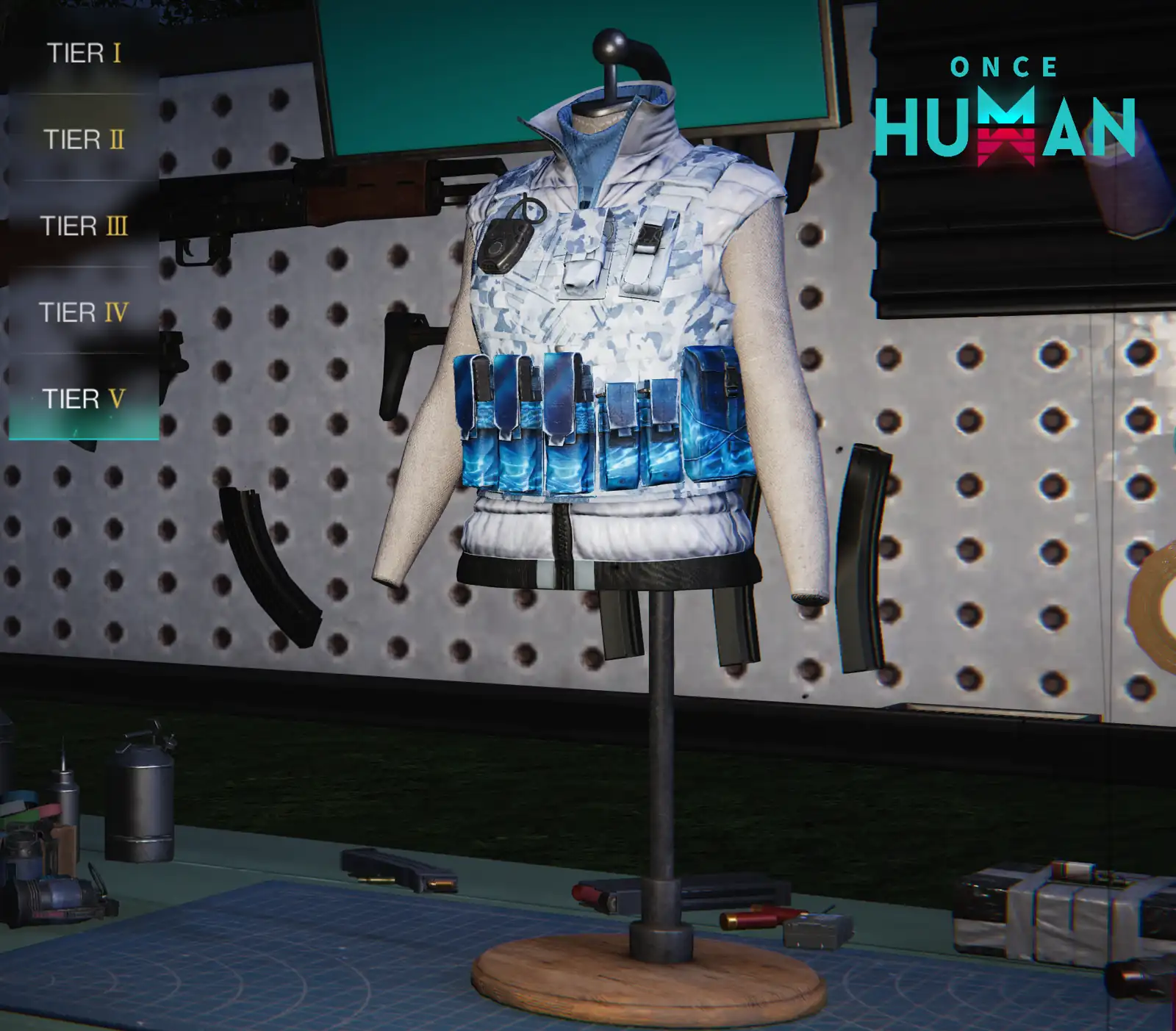 Белый жилет Snowline Elite Vest на манекене в Once Human